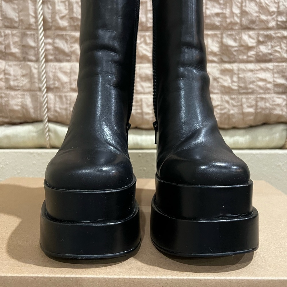 Platform boot